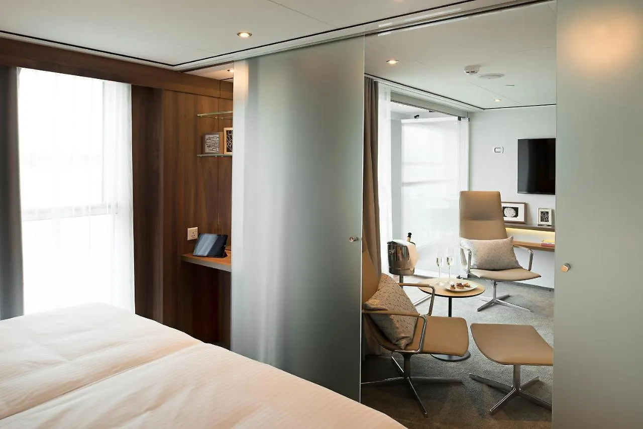Fairtours Hotelschiff Emerald Sun****** Frankfurt nad Menem Niemcy