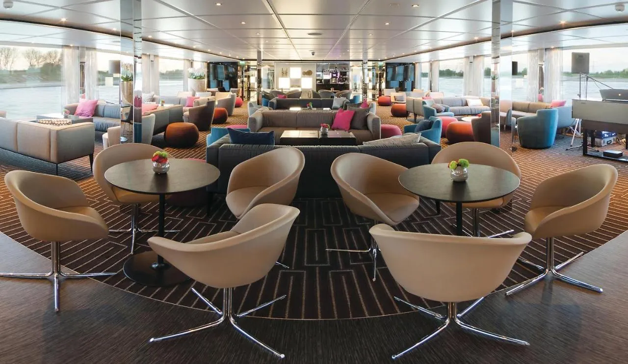 Fairtours Hotelschiff Emerald Sun****** Frankfurt nad Menem