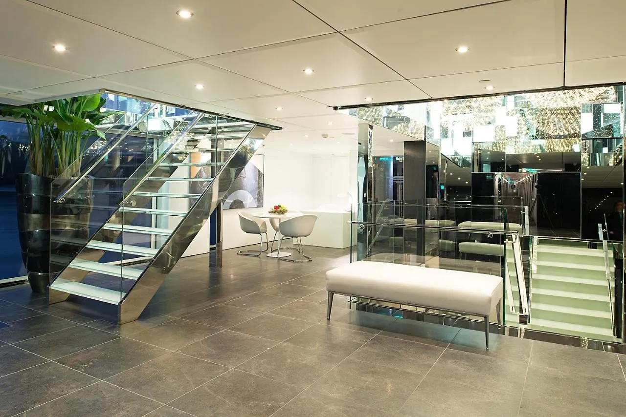 Hotel na wodzie Fairtours Hotelschiff Emerald Sun****** Frankfurt nad Menem Niemcy