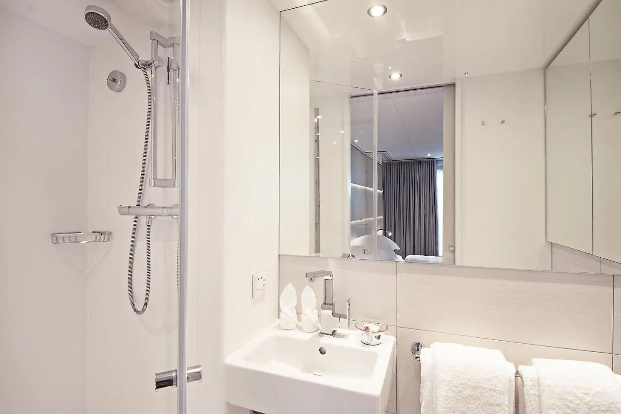 Fairtours Hotelschiff Emerald Sun****** Frankfurt nad Menem Hotel na wodzie