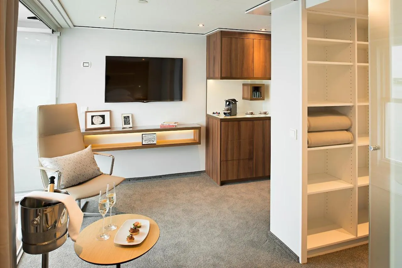 Fairtours Hotelschiff Emerald Sun****** Frankfurt nad Menem Hotel na wodzie
